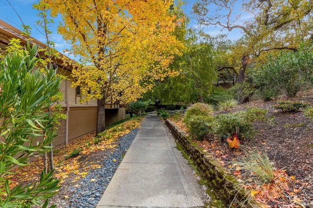 $229,000 | 3473 Tice Creek Drive, Unit 1, Walnut Creek, CA 94595