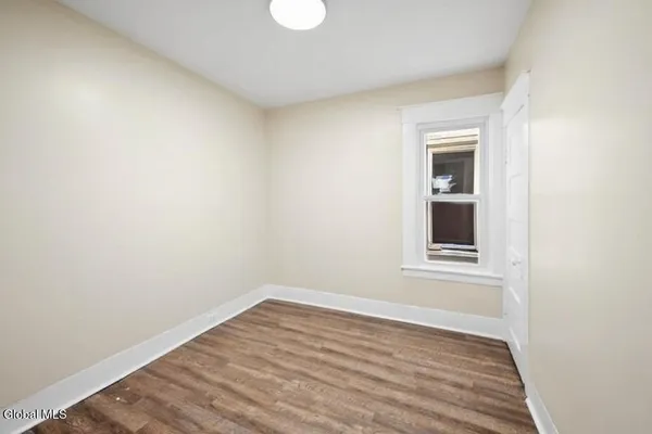 $1,500 | 1851 Becker Street, Unit 1, Schenectady, NY 12304