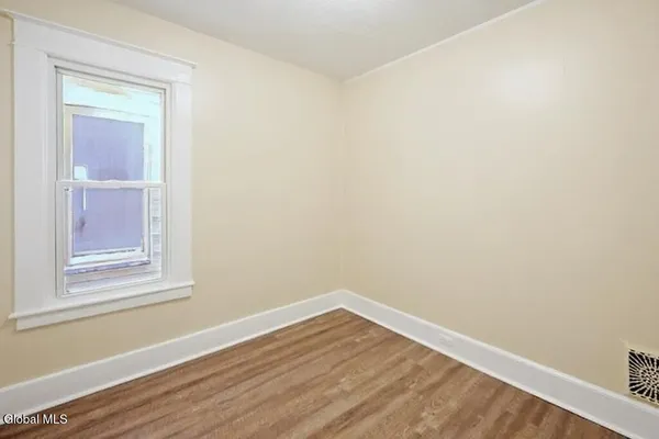 $1,500 | 1851 Becker Street, Unit 1, Schenectady, NY 12304