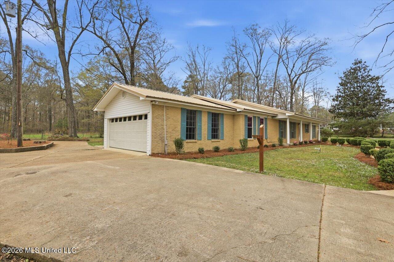 1158 Star Road Brandon, MS 39042 - Photo 4 of 32 04-1158 Star Rd _ Home Tours MS