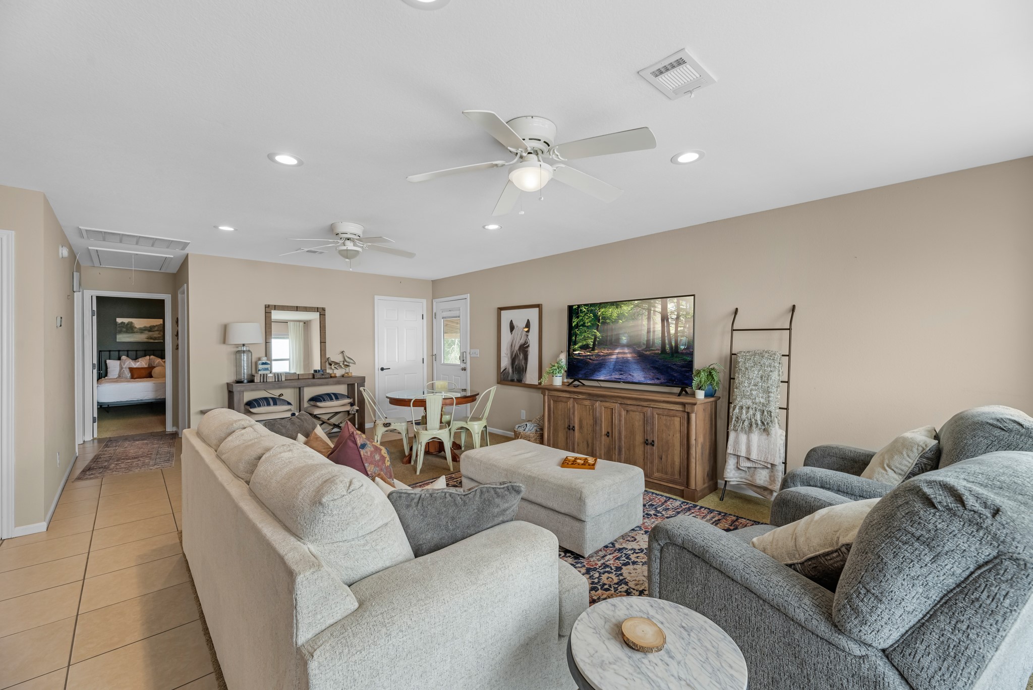211 Captains Road Anahuac, TX 77514 - Photo 19 of 39