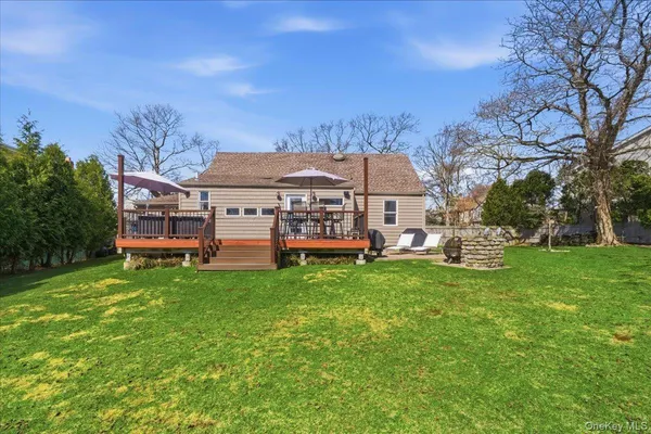 $779,000 | 5 Erlwein Court, Massapequa, NY 11758