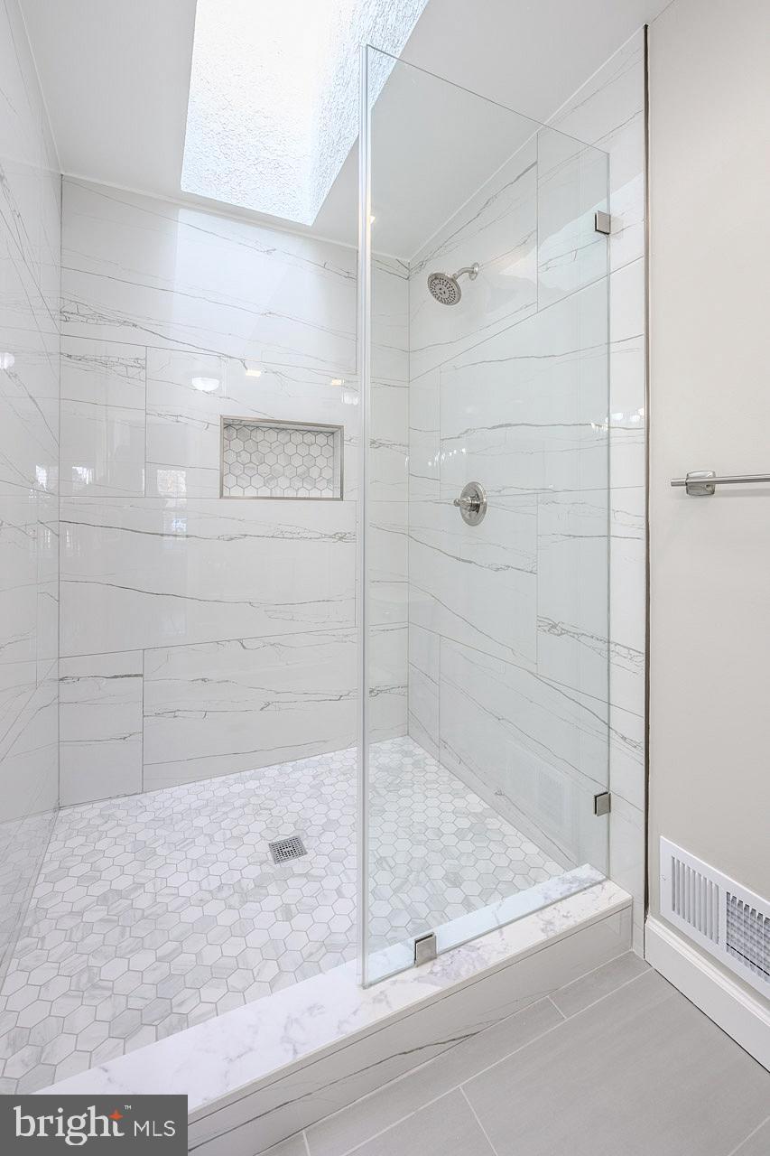 6919 Compton Lane Centreville, VA 20121 - Photo 15 of 30