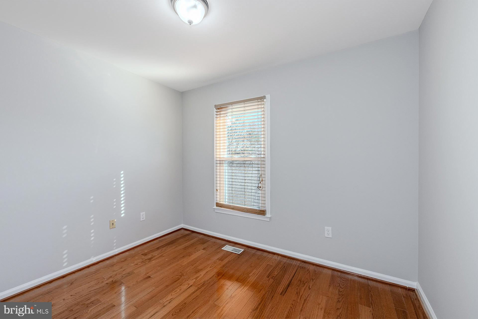 6919 Compton Lane Centreville, VA 20121 - Photo 17 of 30