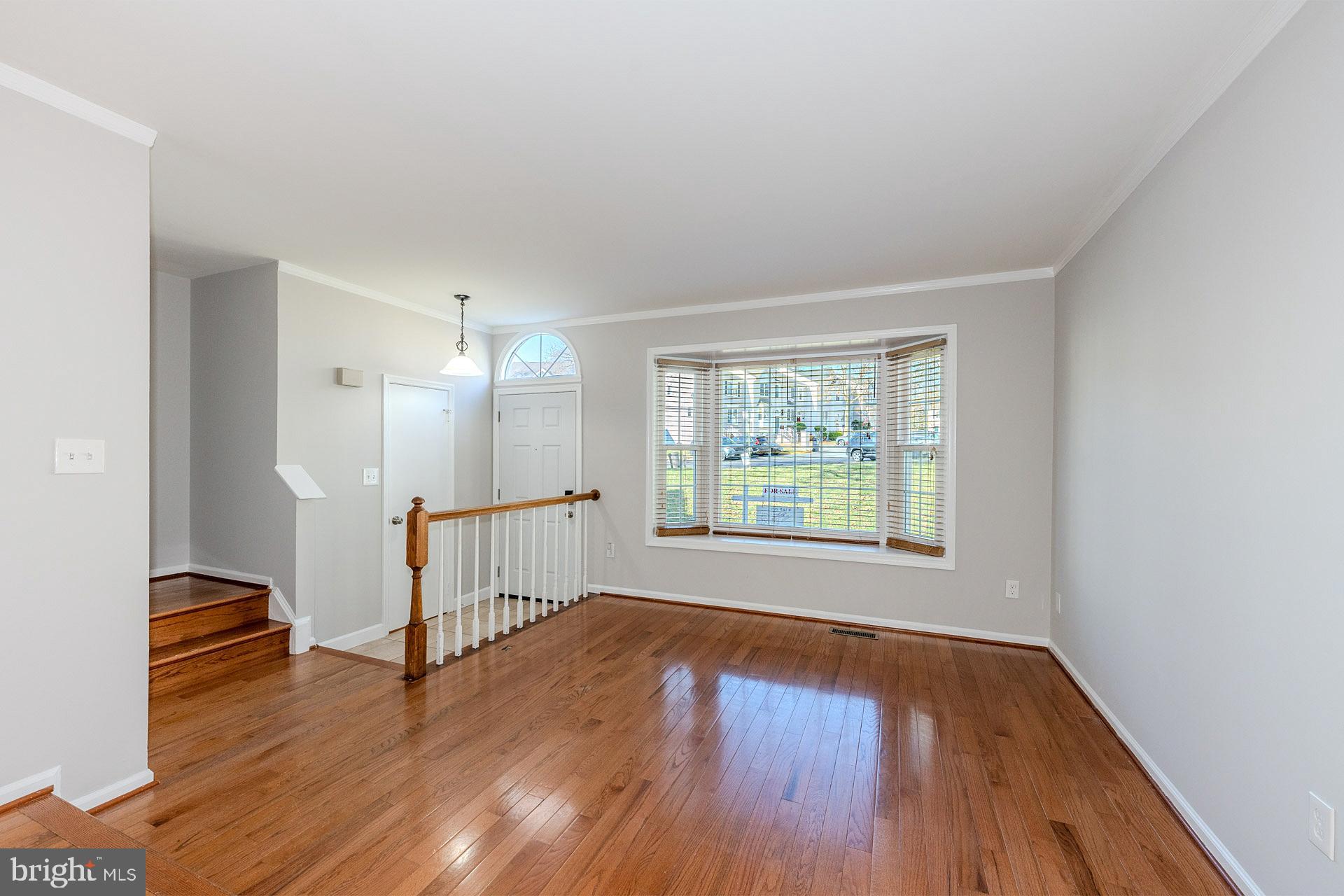 6919 Compton Lane Centreville, VA 20121 - Photo 5 of 30