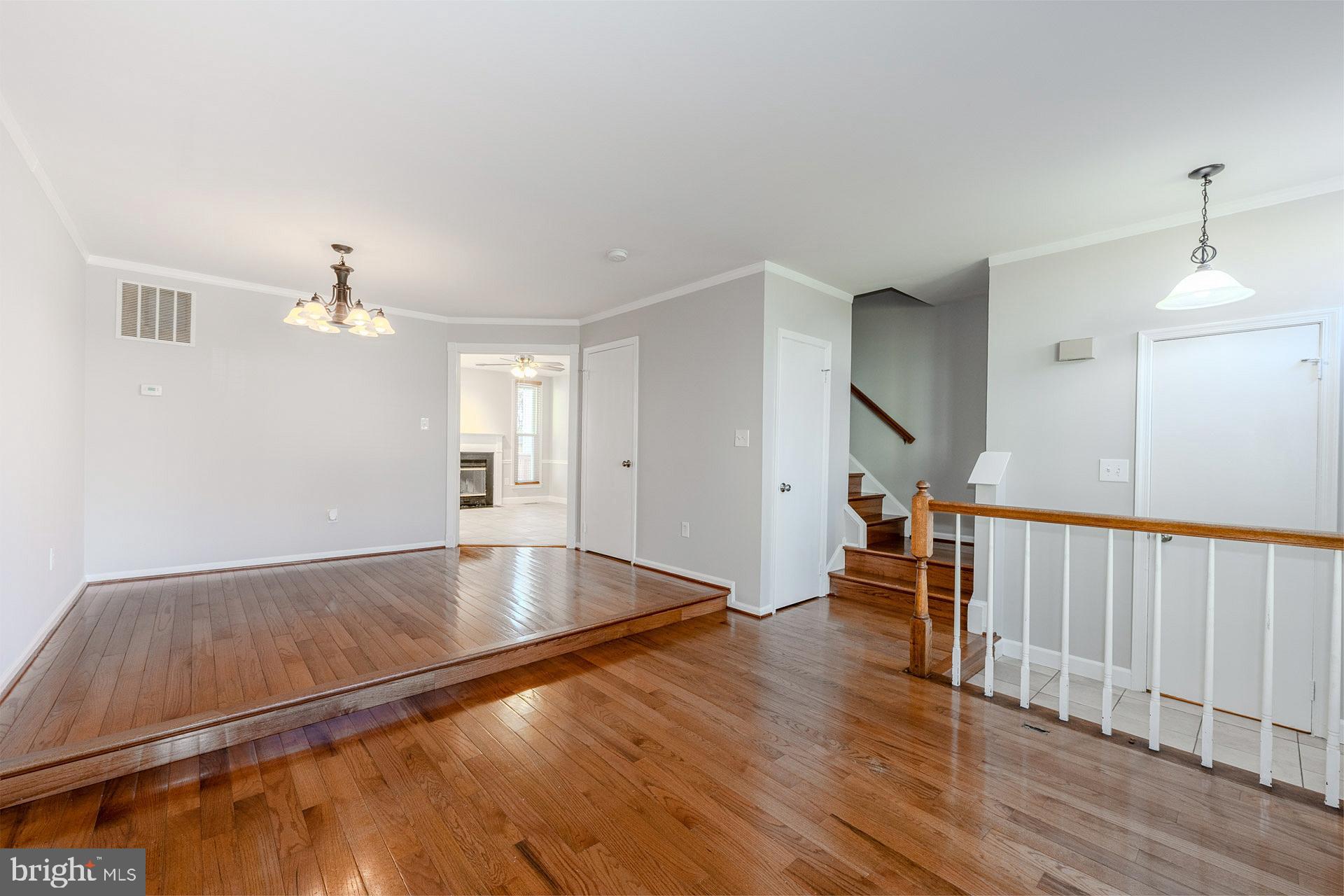 6919 Compton Lane Centreville, VA 20121 - Photo 6 of 30