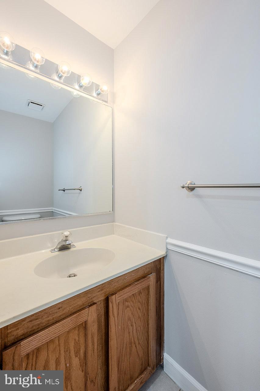 6919 Compton Lane Centreville, VA 20121 - Photo 10 of 30