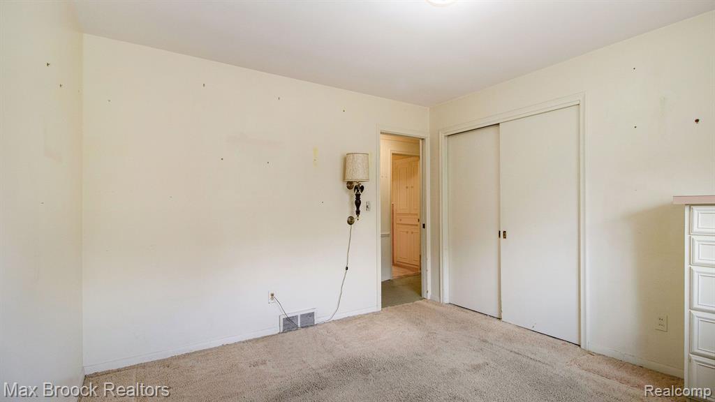 21 Willison Road Grosse Pointe Shores, MI 48236 - Photo 20 of 35