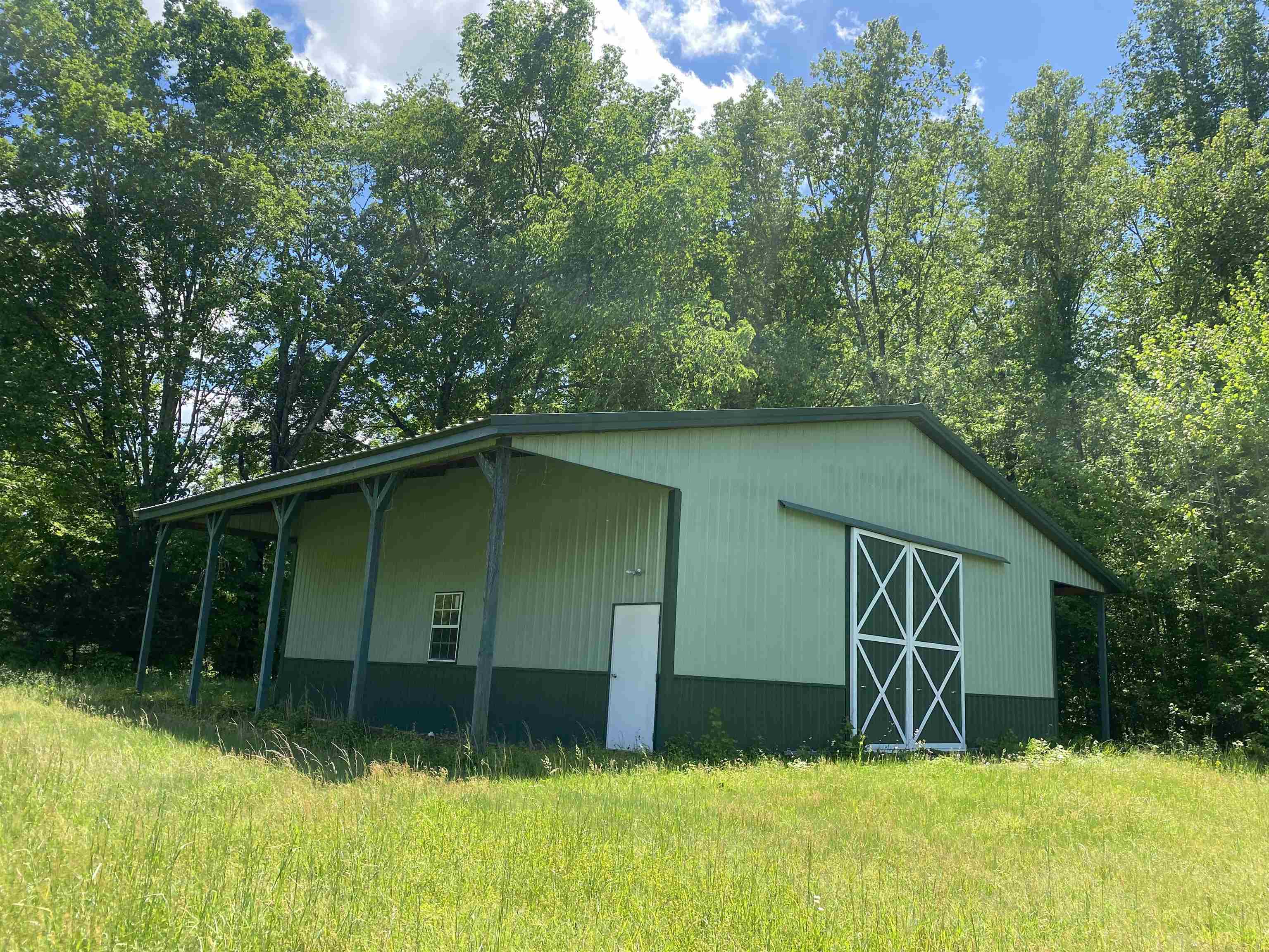 1 Lick Creek Road Linden, TN 37096 - Photo 6 of 39