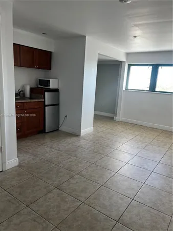 $1,300 | 5769 Southwest 72nd Street, Unit 5769, South Miami, FL 33143