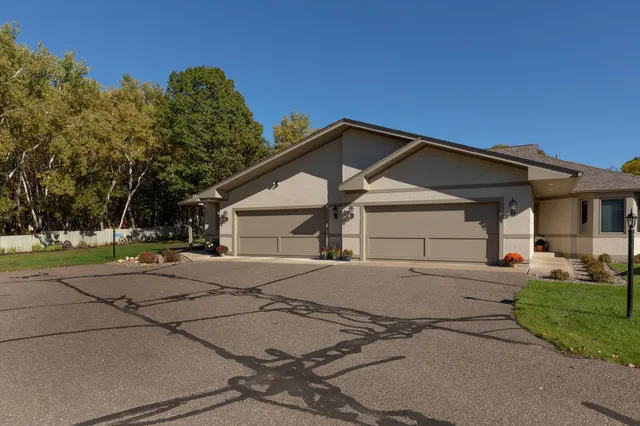 $369,000 | 14746 Fairway Drive North, Baxter, MN 56425
