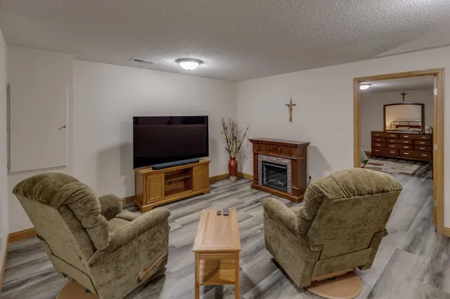 $369,000 | 14746 Fairway Drive North, Baxter, MN 56425