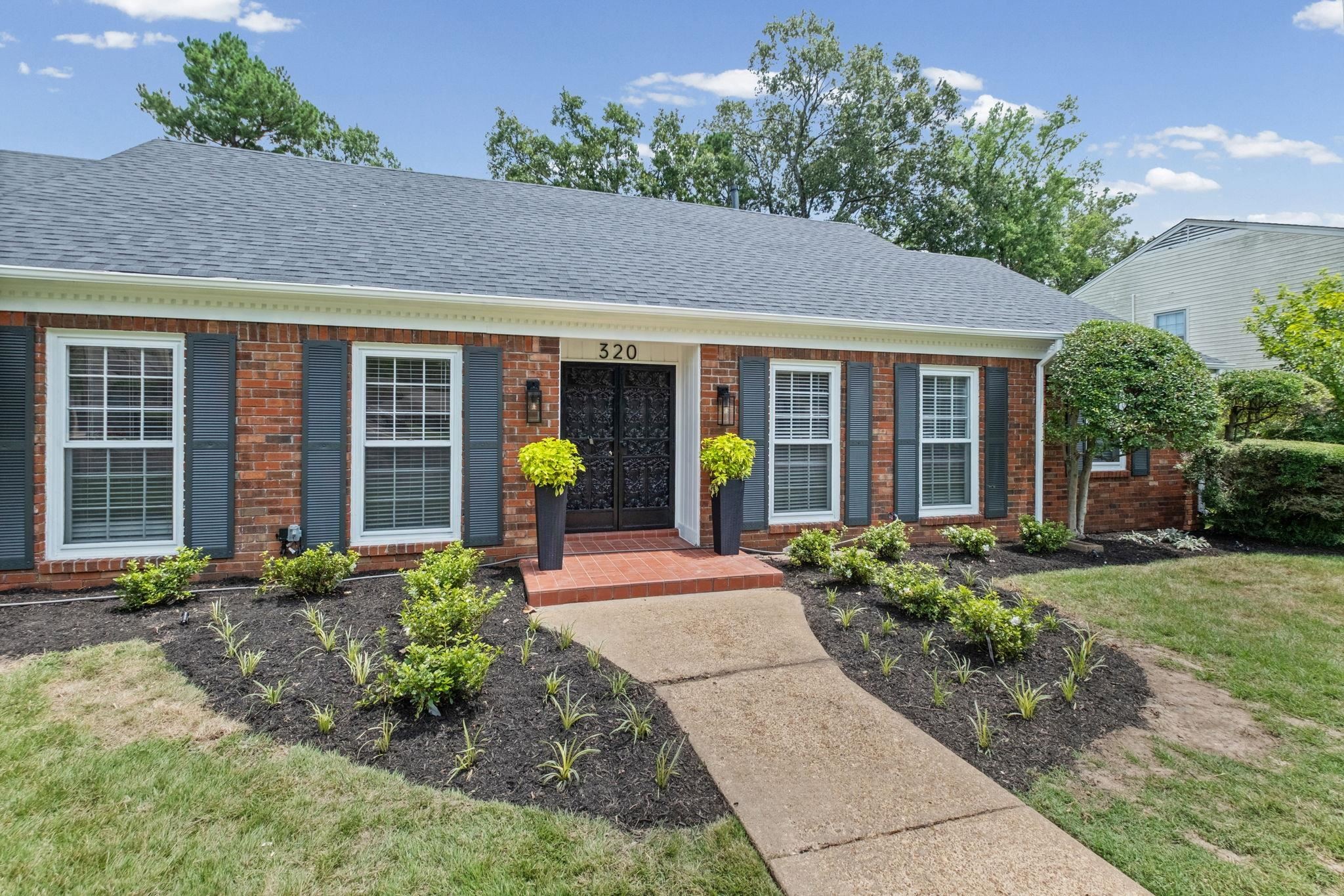 320 South Yates Road Memphis, TN 38120 - Photo 5 of 40