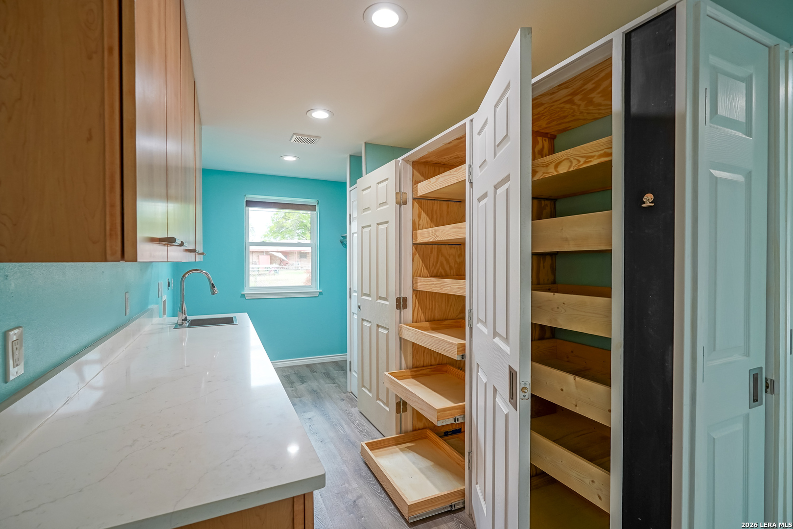 245 Windcrest Drive Windcrest, TX 78239 - Photo 20 of 50 a view of an entryway