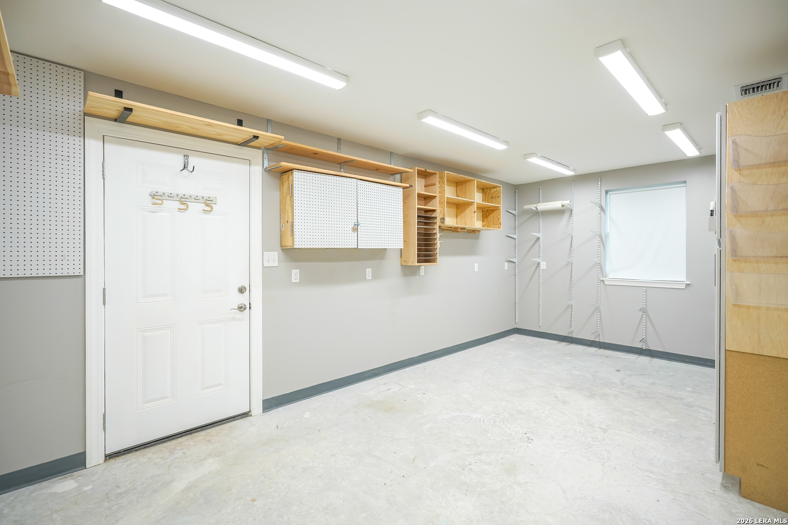 245 Windcrest Drive Windcrest, TX 78239 - Photo 24 of 50 a view of an empty room