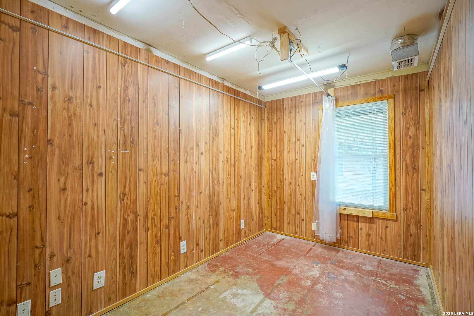 245 Windcrest Drive Windcrest, TX 78239 - Photo 31 of 50 a view of a room with a wooden door