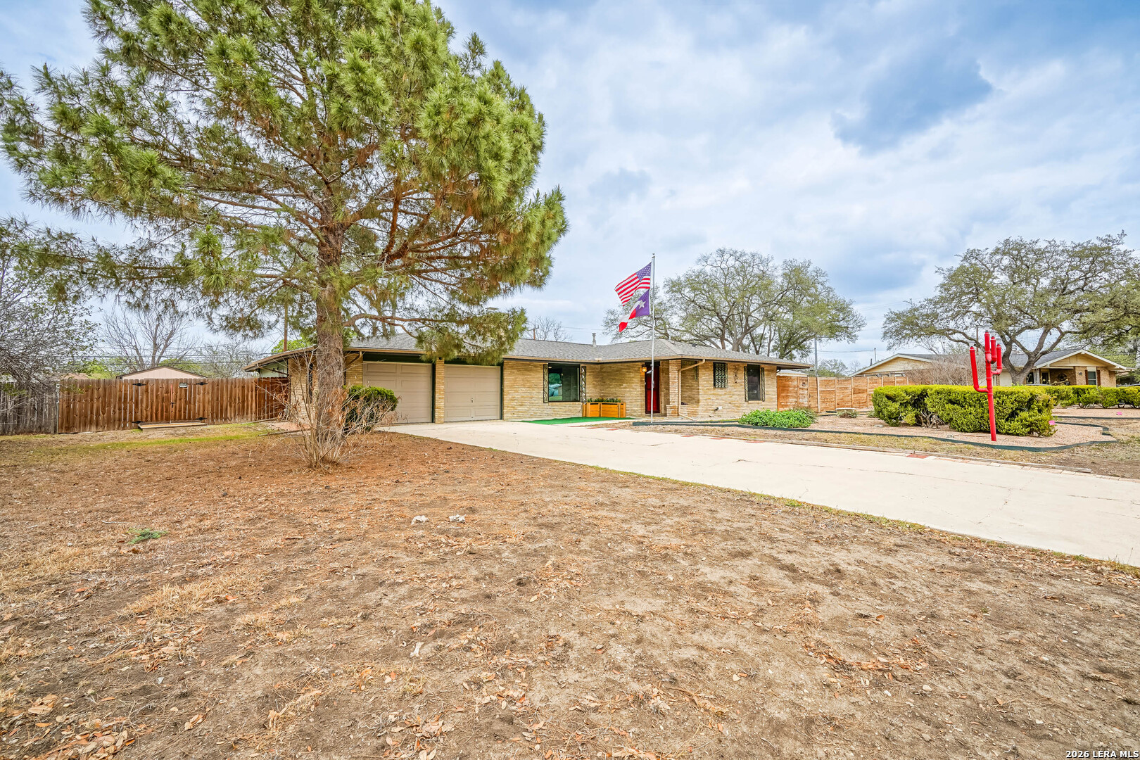 245 Windcrest Drive Windcrest, TX 78239 - Photo 4 of 50