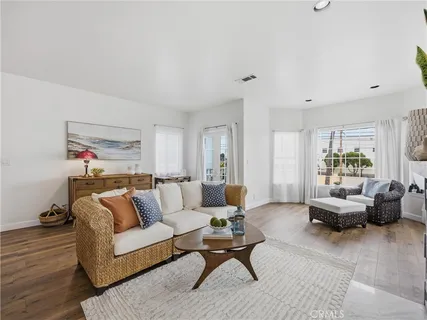 $925,000 | 2909 South Pacific Avenue, San Pedro, CA 90731