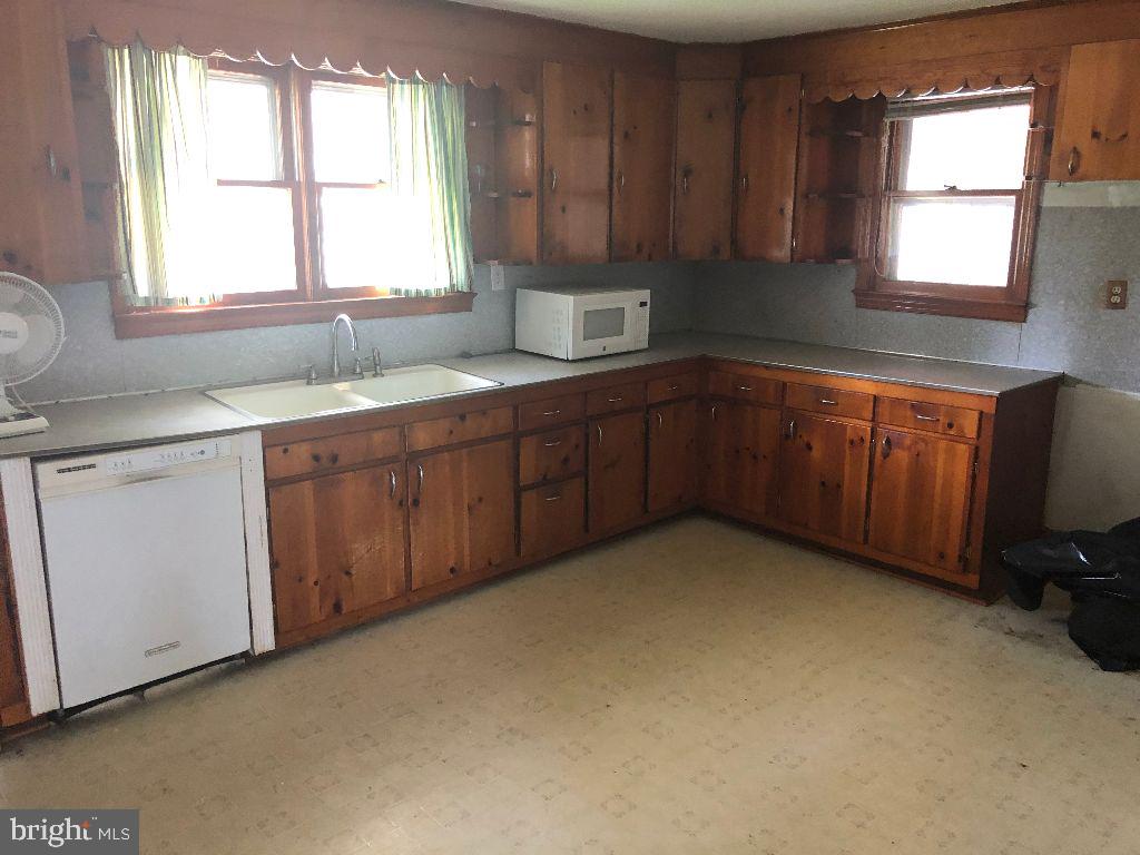 916 Fieldsboro Road Townsend, DE 19734 - Photo 3 of 12 Gallery Image 3