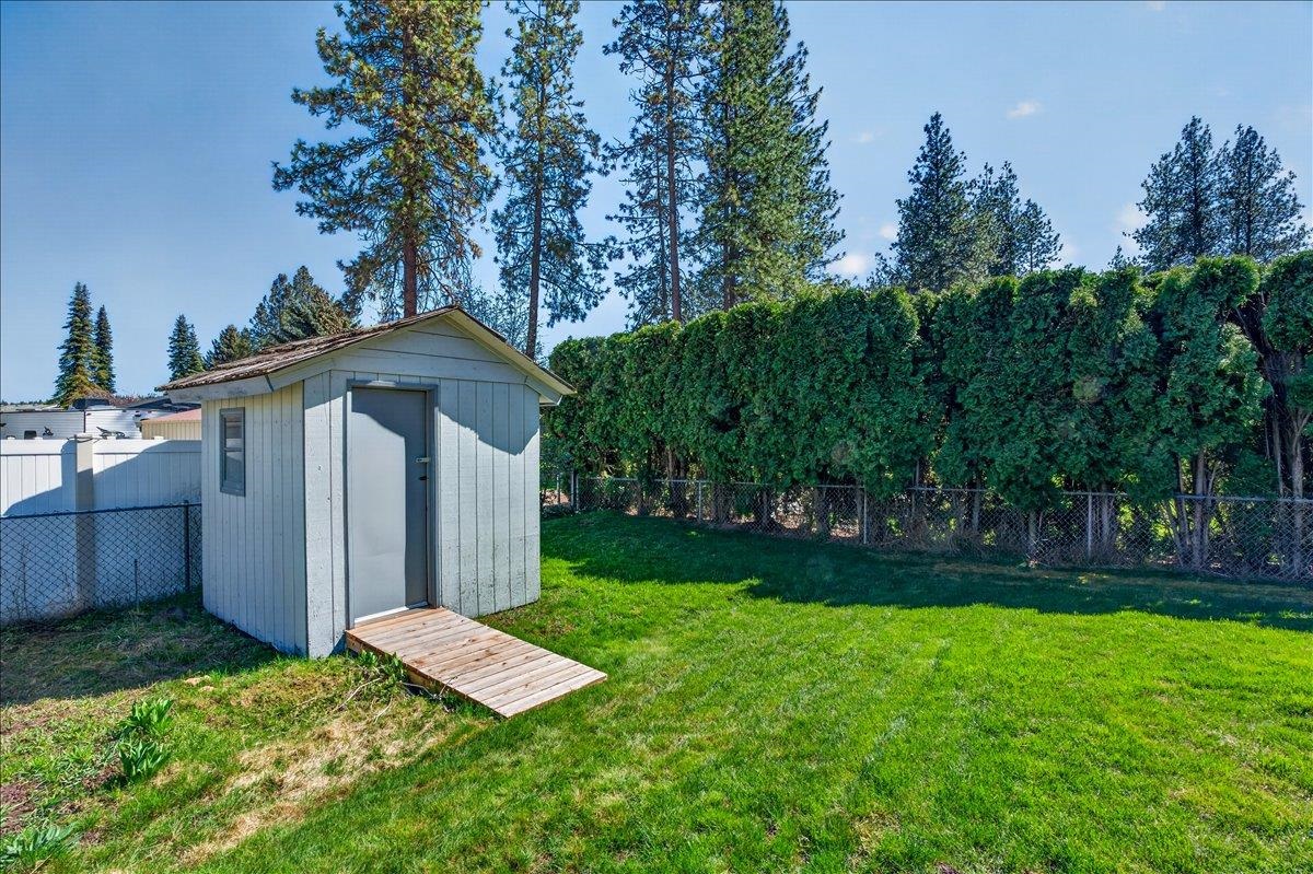 14822 Gleneden Spokane, WA 99208 - Photo 36 of 41