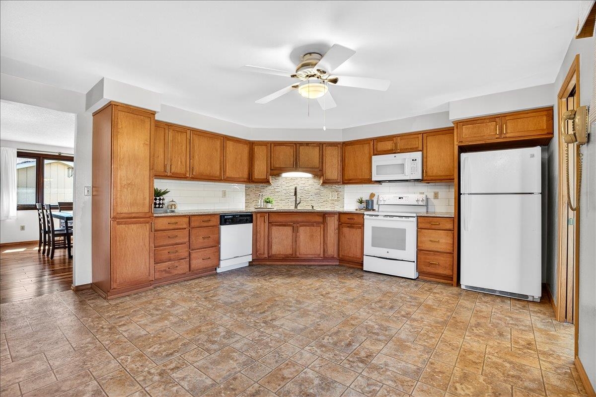 14822 Gleneden Spokane, WA 99208 - Photo 9 of 41