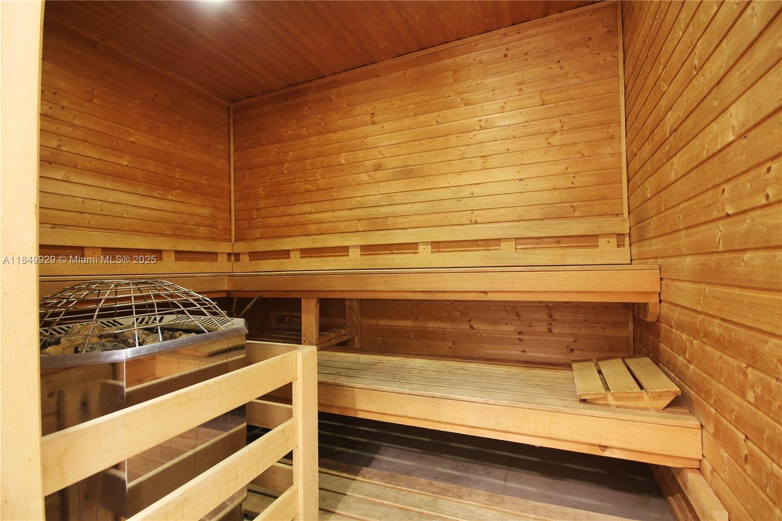 601 Northeast 36th Street, Unit 2201 Miami, FL 33137 - Photo 31 of 42 a view of small space