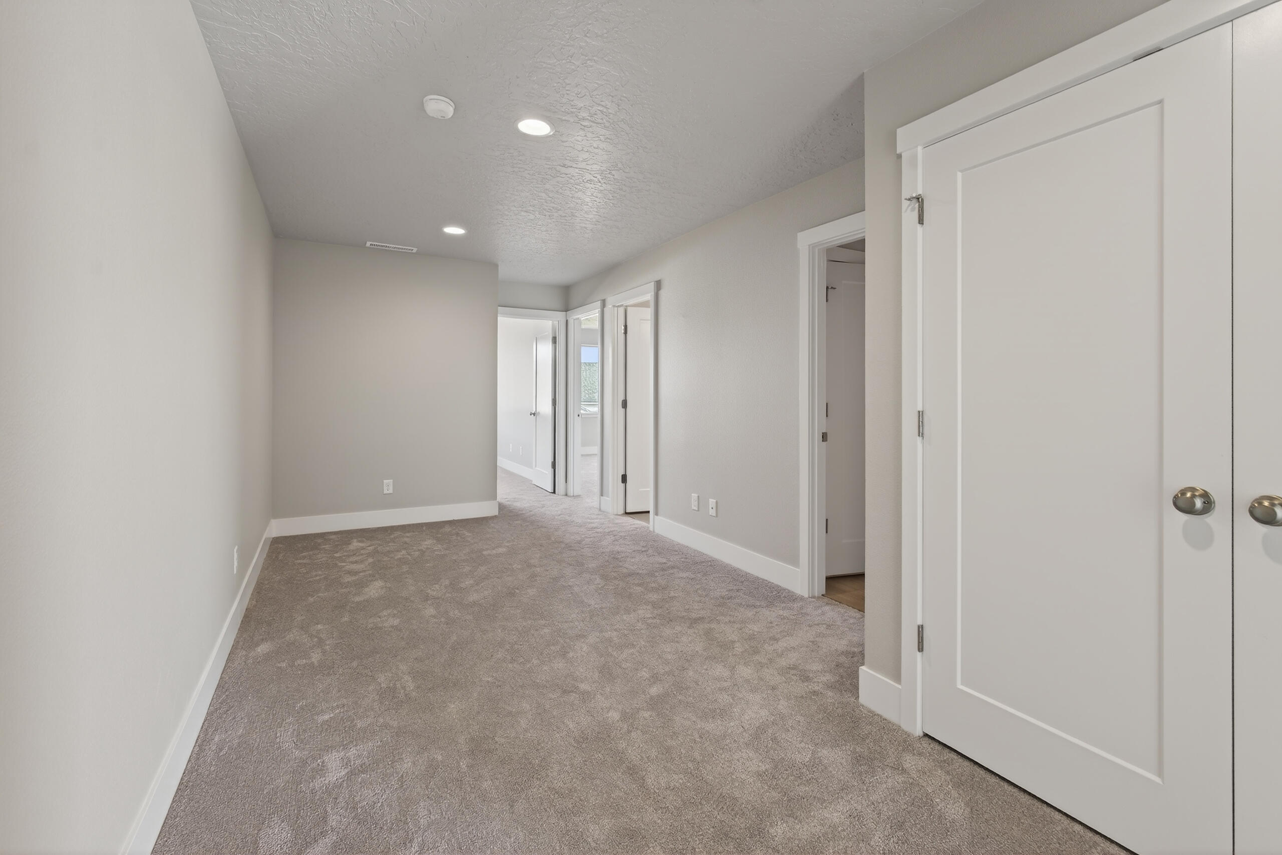 4080 Southwest 39th Street, Unit LOT 30 Redmond, OR 97756 - Photo 17 of 38 Loft area