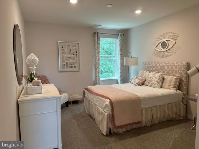 $484,888 | 11 Redcloud Loop, Elkton, MD 21921