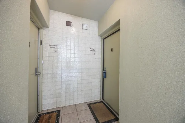 $200,000 | 1719 Northwest 23rd Avenue, Unit 3F, Gainesville, FL 32605
