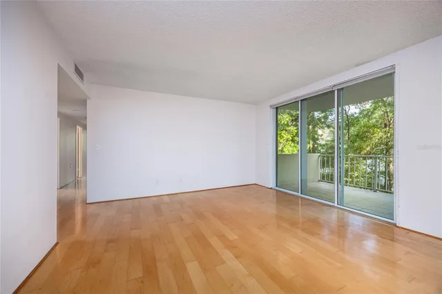 $200,000 | 1719 Northwest 23rd Avenue, Unit 3F, Gainesville, FL 32605