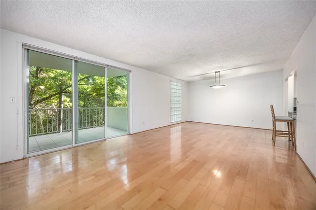 $200,000 | 1719 Northwest 23rd Avenue, Unit 3F, Gainesville, FL 32605