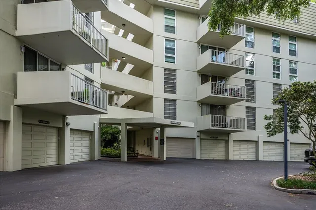 $200,000 | 1719 Northwest 23rd Avenue, Unit 3F, Gainesville, FL 32605