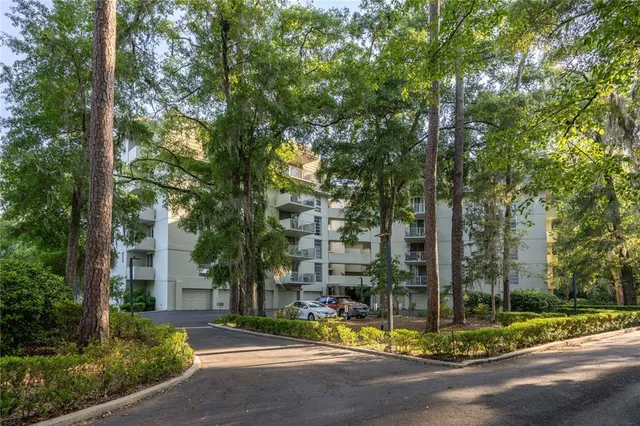 $200,000 | 1719 Northwest 23rd Avenue, Unit 3F, Gainesville, FL 32605
