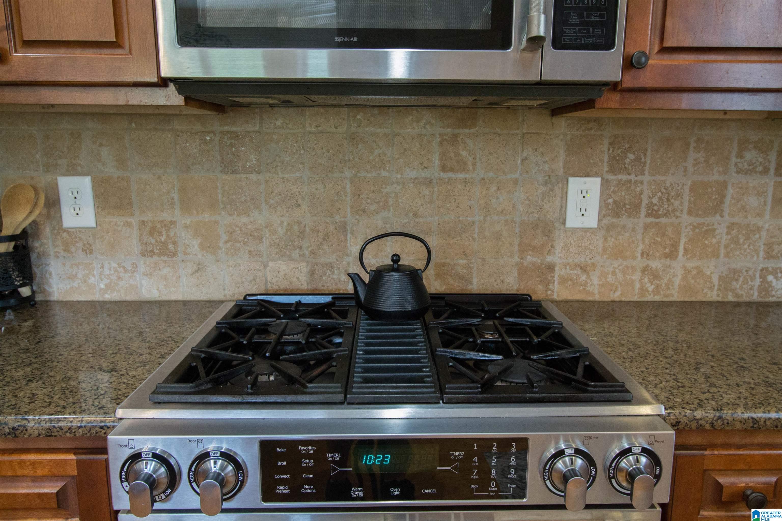 1045 Grande View Pass Alabaster, AL 35114 - Photo 17 of 77