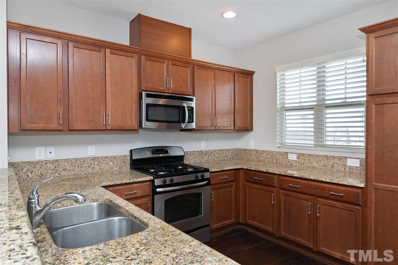 1415 Crafton Way Raleigh, NC 27607 - Photo 4 of 25