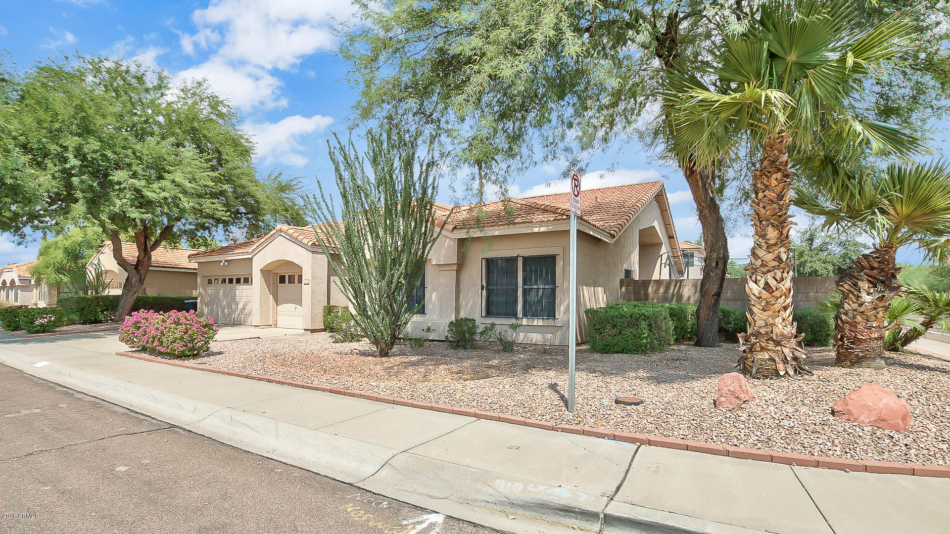 5950 East Grandview Road Scottsdale, AZ 85254 - Photo 3 of 39 03