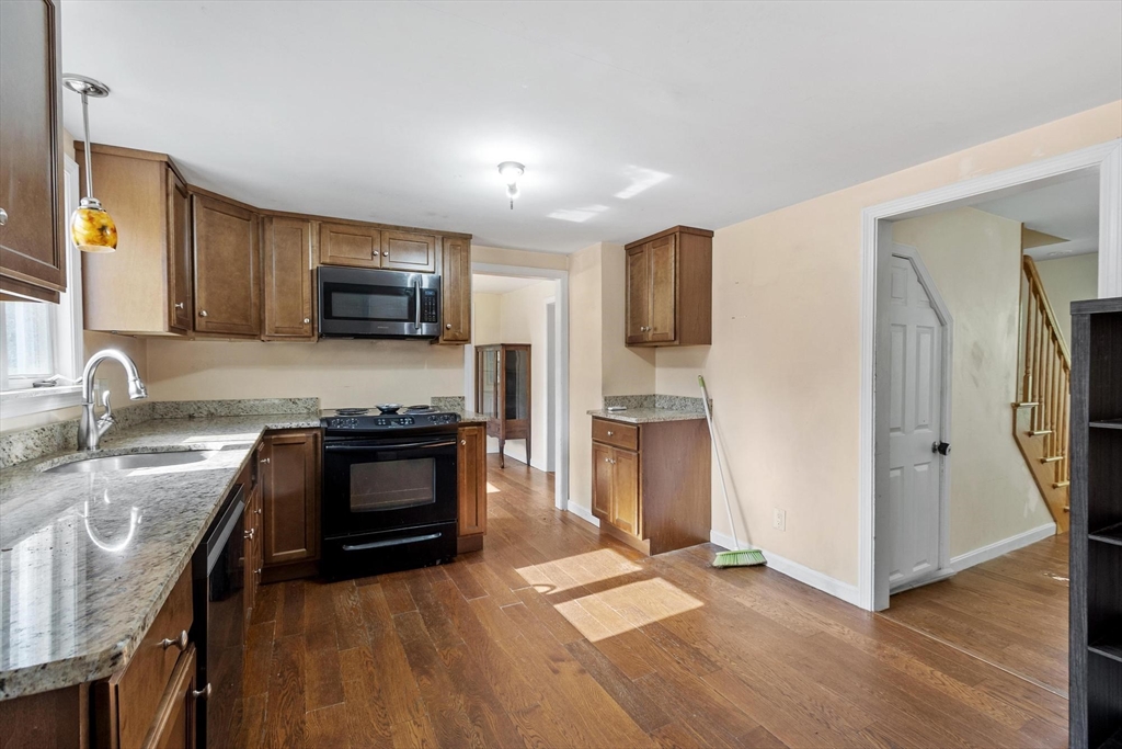 28 Wellesley Street Athol, MA 01331 - Photo 15 of 23