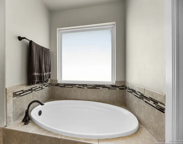 $319,999 | 103 Muirfield Lane, La Vernia, TX 78121