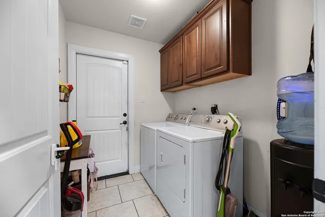 $319,999 | 103 Muirfield Lane, La Vernia, TX 78121