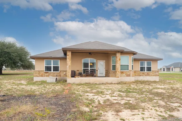 $319,999 | 103 Muirfield Lane, La Vernia, TX 78121