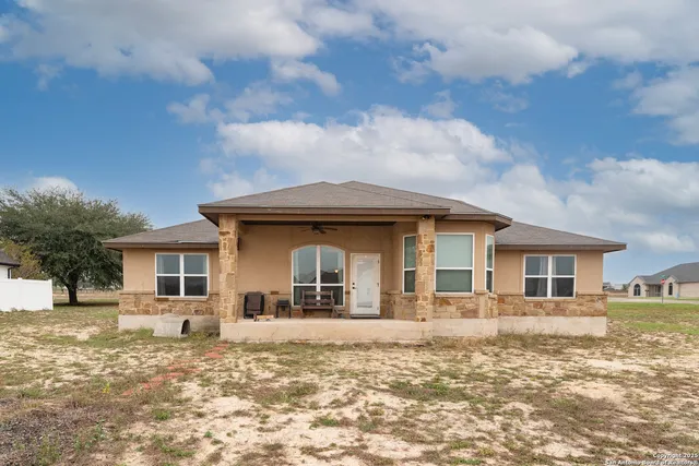 $319,999 | 103 Muirfield Lane, La Vernia, TX 78121