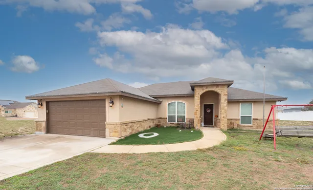 $319,999 | 103 Muirfield Lane, La Vernia, TX 78121