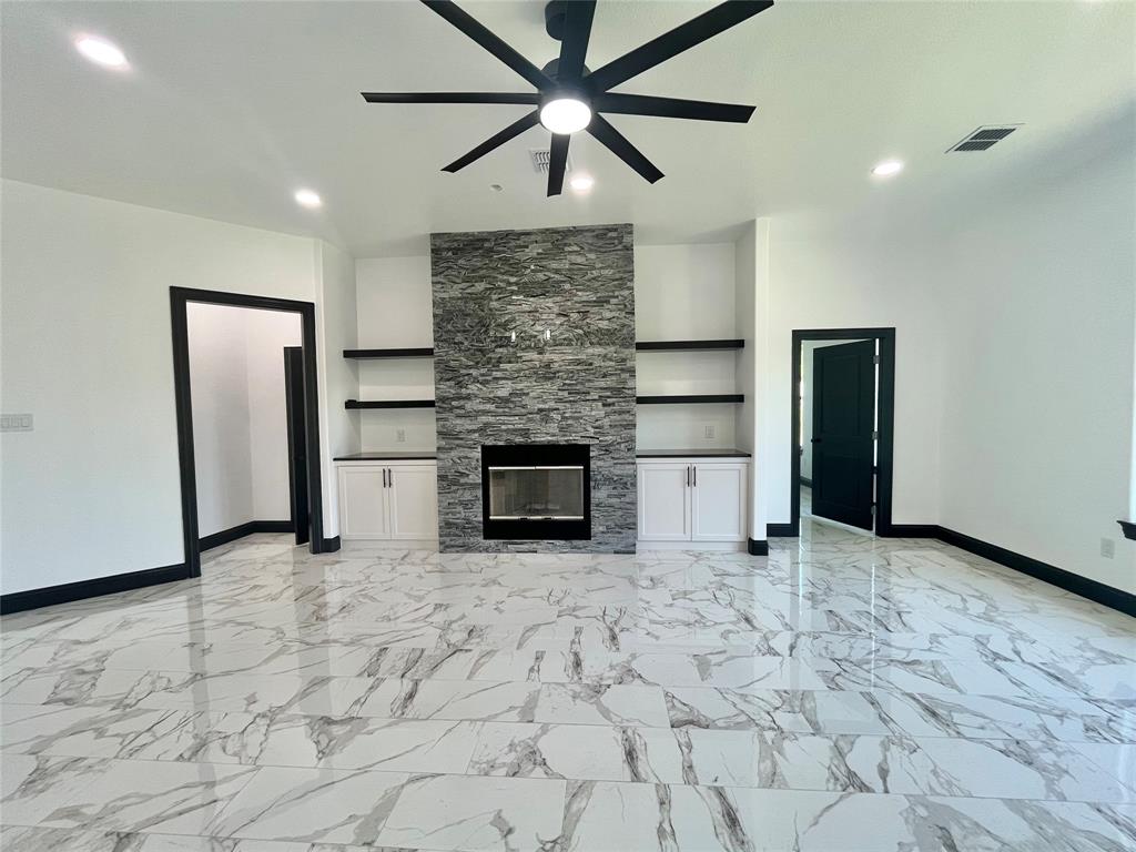 127 Valley Meadows Drive Springtown, TX 76082 - Photo 7 of 32
