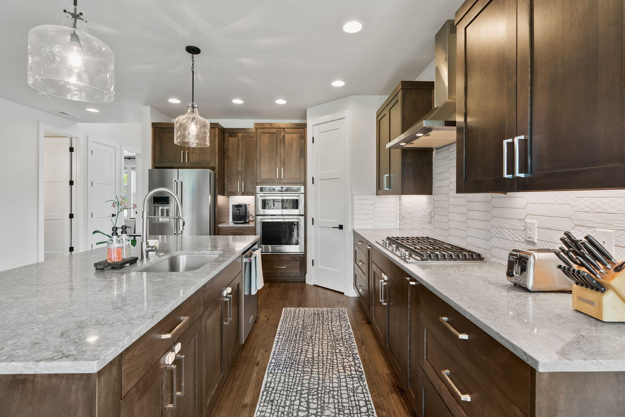 60887 Southwest Headwaters Loop Bend, OR 97702 - Photo 9 of 86 39-web-or-mls-Riley Visuals-39