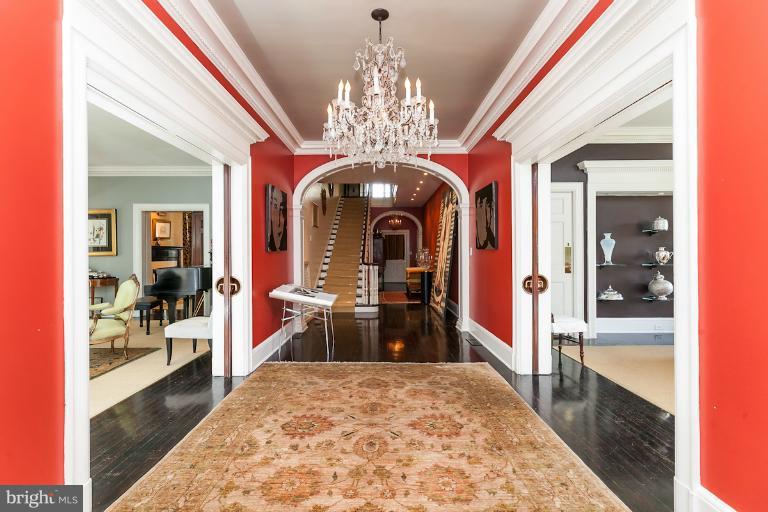 214 Wendover Road Baltimore, MD 21218 - Photo 2 of 30 Foyer