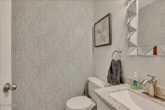 $295,000 | 15 Wilton Court, Halfmoon, NY 12065