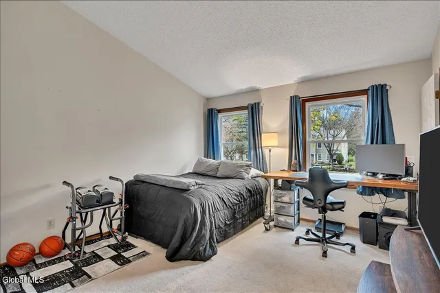 $295,000 | 15 Wilton Court, Halfmoon, NY 12065