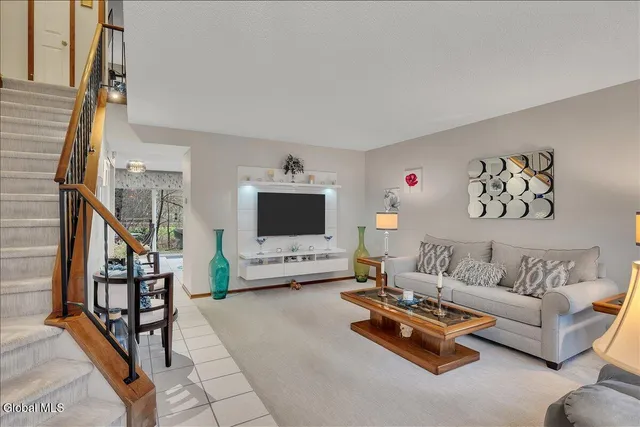 $295,000 | 15 Wilton Court, Halfmoon, NY 12065