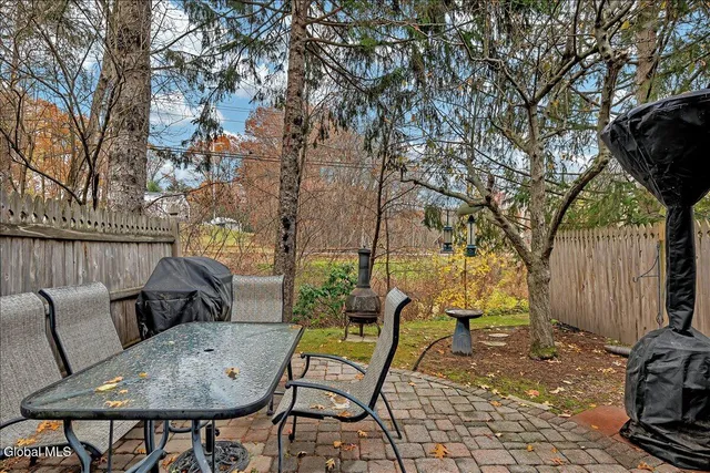 $295,000 | 15 Wilton Court, Halfmoon, NY 12065