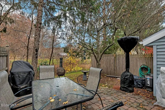 $295,000 | 15 Wilton Court, Halfmoon, NY 12065